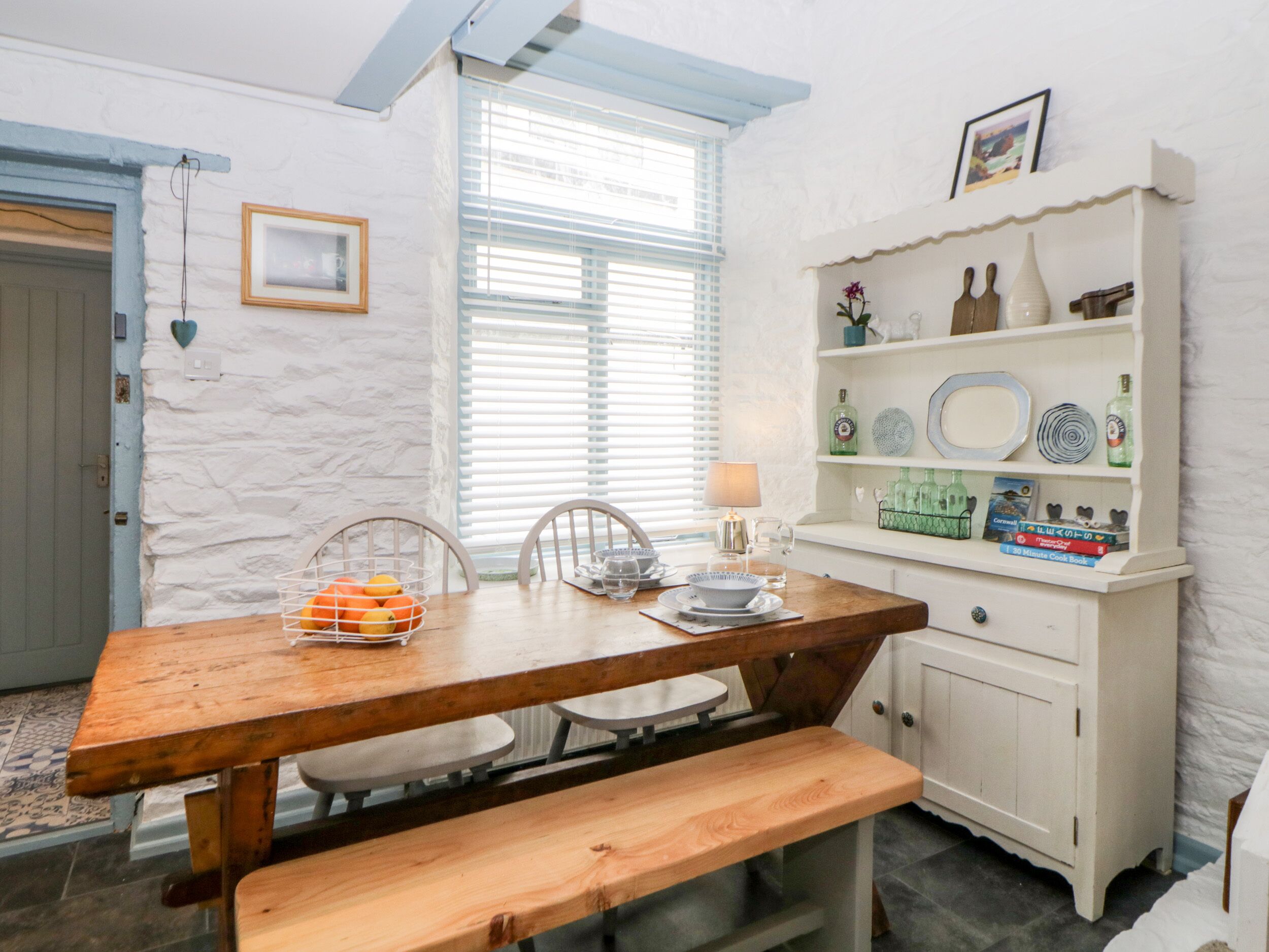 Cottage | Interior