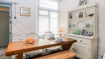 Cottage | Interior