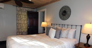 6 bedrooms, premium bedding, free WiFi, bed sheets - Sapodilla House (Dunmore Town)