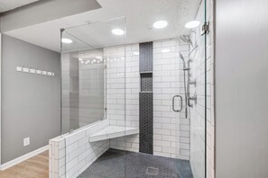 Ensemble baignoire-douche