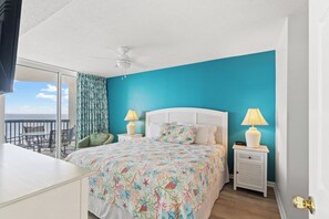 3 bedrooms, free WiFi - The Ashworth 1302 - 3 Bed/3 Bath Ocean Front Condo (North Myrtle Beach)