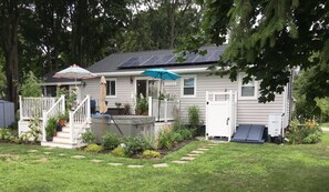 Property grounds - Great Price and a Great Location (Portsmouth)