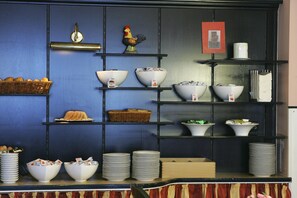 Petit déjeuner buffet compris tous les jours