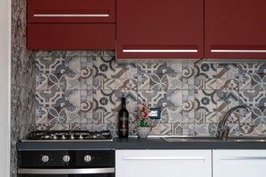 Réfrigérateur, four, plaque de cuisson, lave-vaisselle