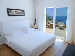 4 Schlafzimmer, Schreibtisch, BĂŒgeleisen/BĂŒgelbrett, Reisekinderbett