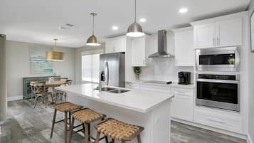 Casa, varias camas (Anchored Inn) | Cocina privada