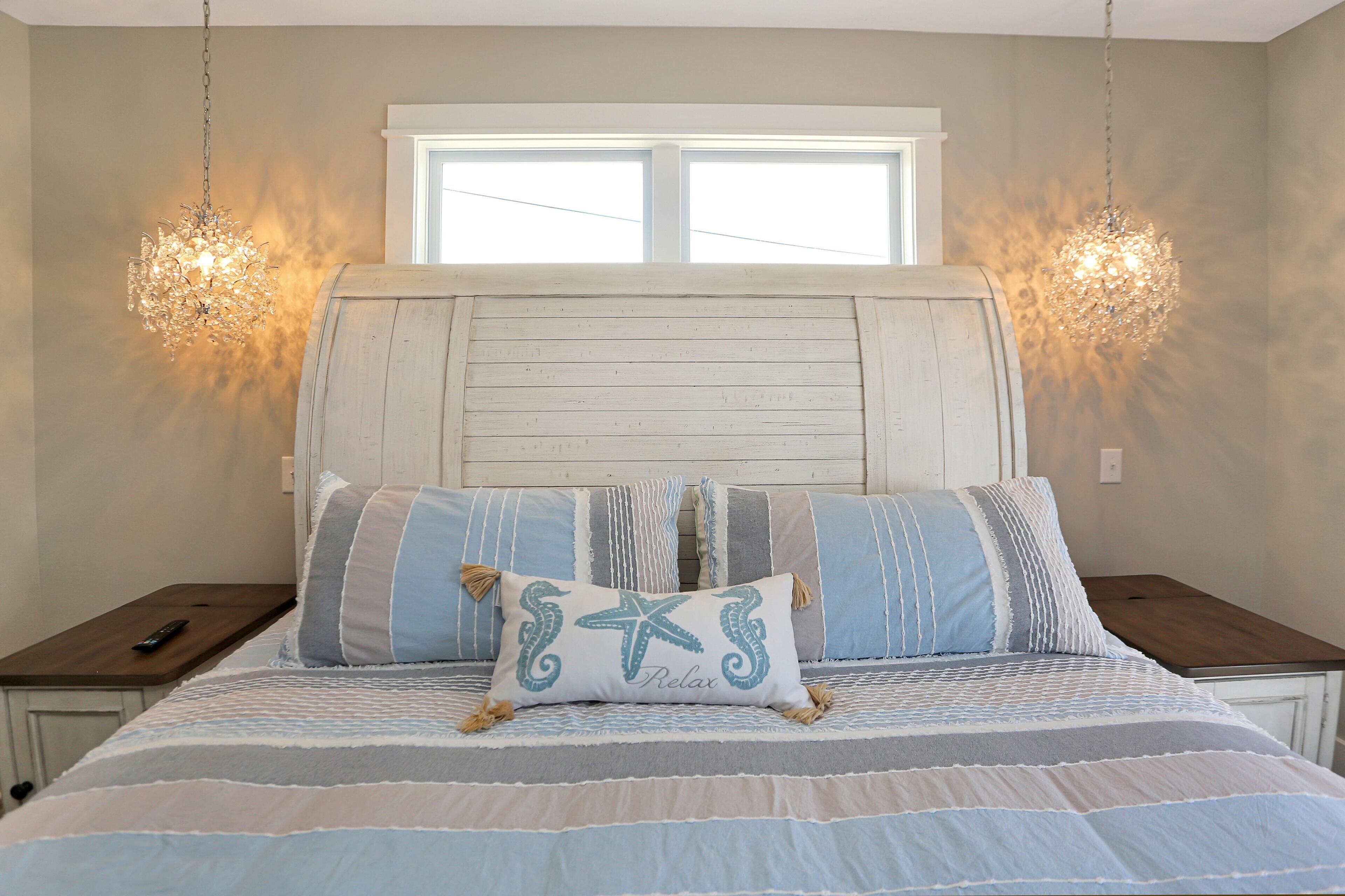 ハウス ベッド (複数台) (Anchored Inn) | 4 室のベッドルーム、客室ごとに異なる装飾、客室ごとに異なるインテリア