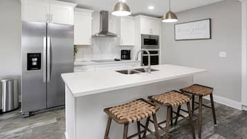 Casa, varias camas (Anchored Inn) | Cocina privada