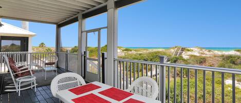 Casa, varias camas (A Tropical Breeze) | Restaurante al aire libre