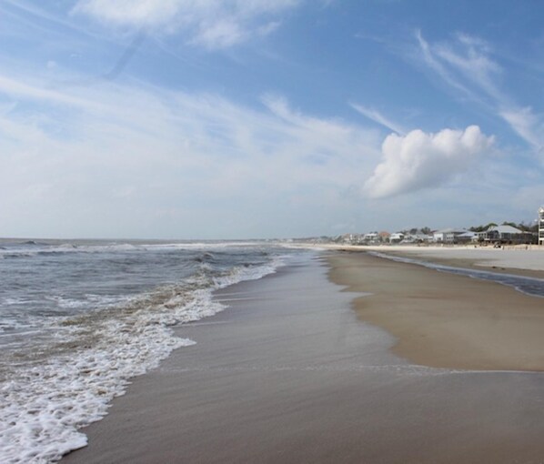 House, 4 Bedrooms | Beach