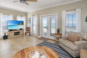 Ferienhaus, Mehrere Betten (A Rendezvous No Pets Allowed) | Wohnbereich