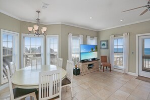 House, Multiple Beds (A Rendezvous No Pets Allowed) | Dining