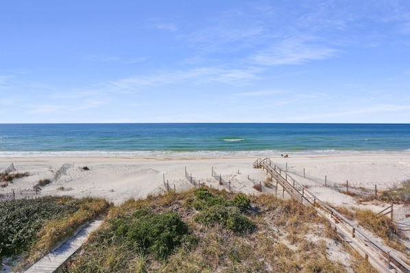 House, Multiple Beds (A Rendezvous No Pets Allowed) | Beach