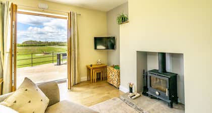 Brecks Farm - Well Cottage - sleeps 2 guests in 1 bedroom