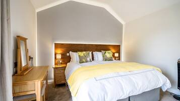 2 bedrooms, iron/ironing board