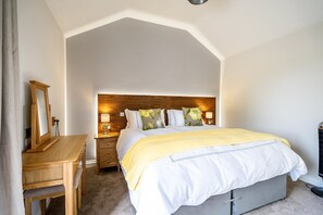 2 Schlafzimmer, Bügeleisen/Bügelbrett