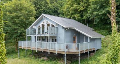 The Rowan - Luxury Lodge and Woodland Views