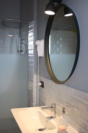 Shower, bidet