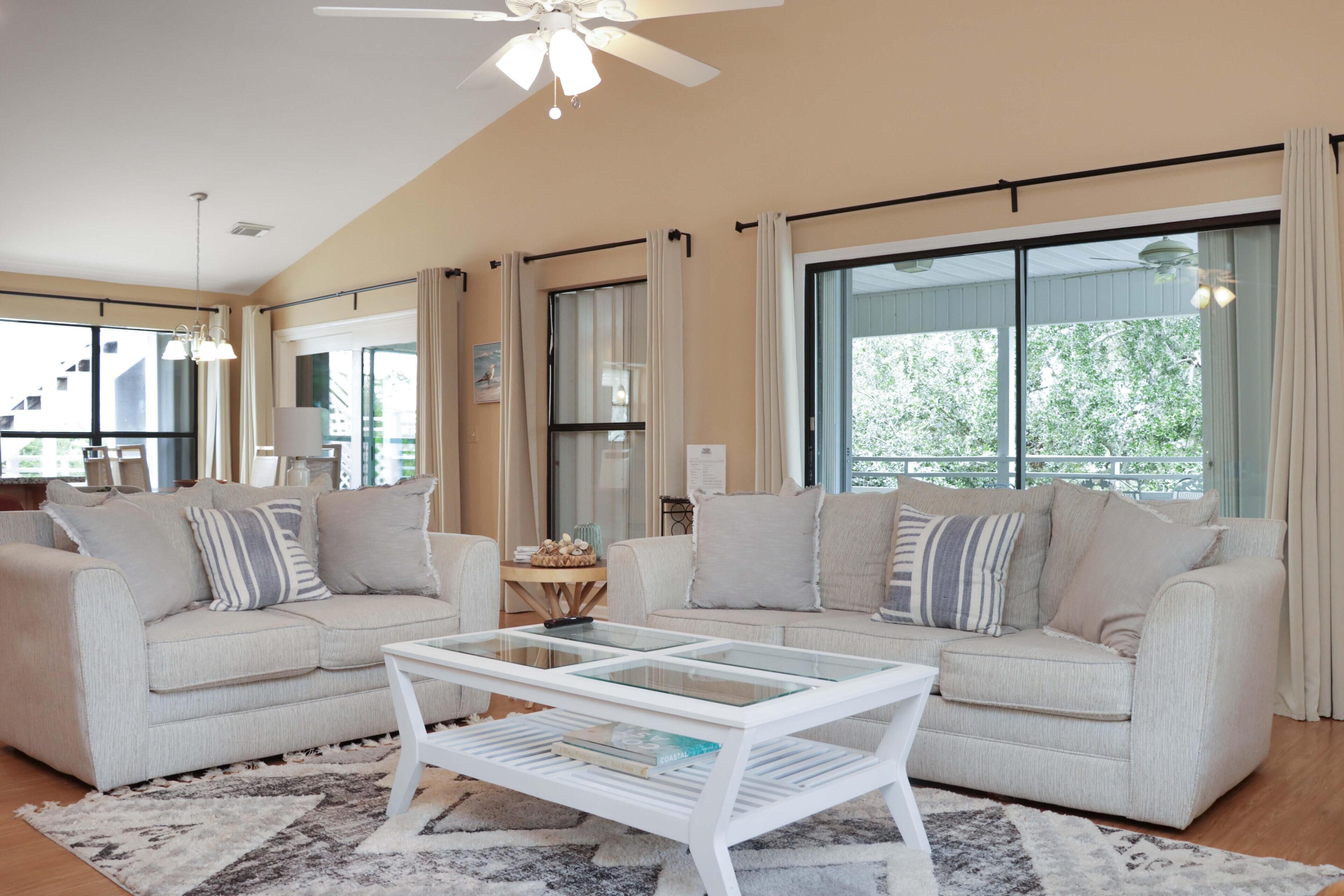 House, Multiple Beds (Woofs and Waves) | Living area