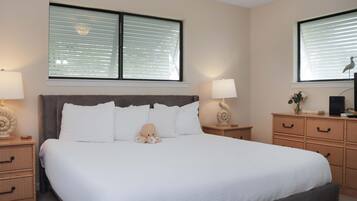 Huis, meerdere bedden (Woofs and Waves) | 2 slaapkamers, individueel gedecoreerd, individueel gemeubileerd