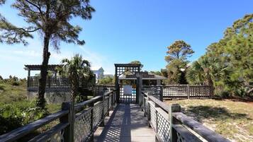 House, Multiple Beds (Woofs and Waves) | Property grounds