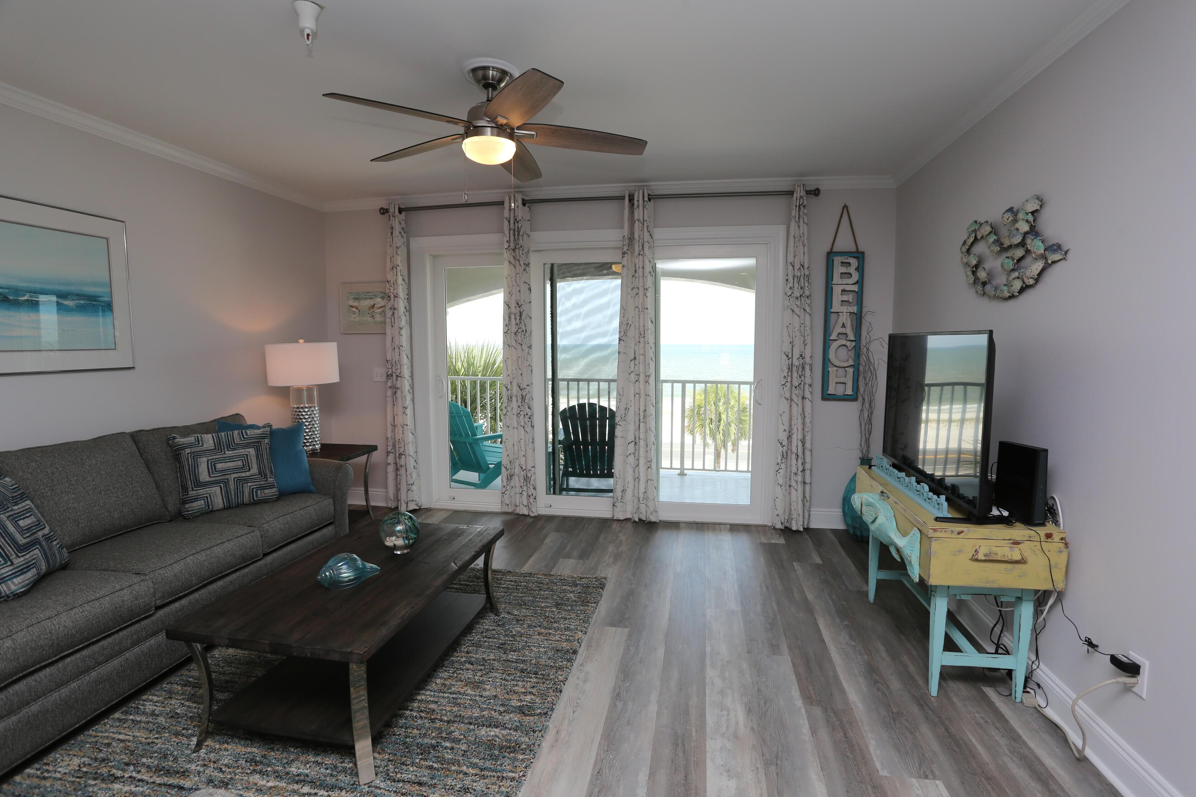 Condo, 1 cama King size y sofá cama (Beach Destiny) | Área de sala de estar