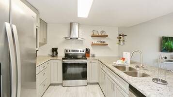 Townhouse, Beberapa Tempat Tidur (Buckeye Beach House) | Dapur pribadi