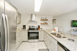 Casa, varias camas (Buckeye Beach House) | Cocina privada