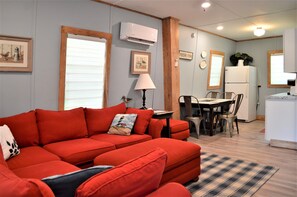 Smart TV, table tennis - Unique 3 Story Lighthouse  (Gamaliel)