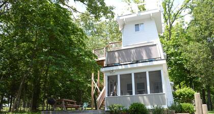 Unique 3 Story Lighthouse