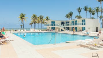 Piscina externa