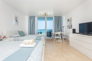 Suite estudio Deluxe | Blackout drapes, iron/ironing board, free cribs/infant beds, free WiFi - Dilo Apartments (Miami Beach)