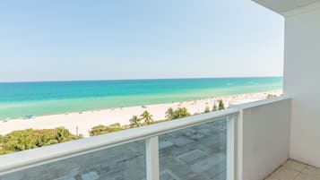 Suite estudio Deluxe | Balcony