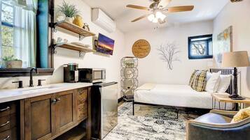 1 chambre, fer et planche Ă repasser, Internet