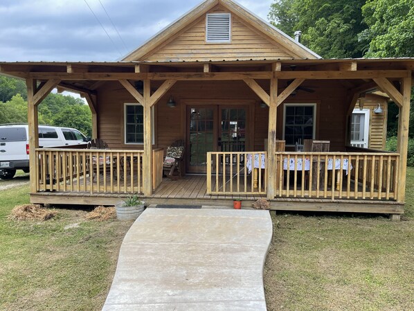 Exterior - Sweet Little Boho Cottage at Downing Hollow Farm (Olivehill)