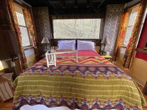 1 bedroom, desk, free WiFi, bed sheets - Sweet Little Boho Cottage at Downing Hollow Farm (Olivehill)
