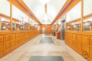 Lobby - Blue Ocean Apartments (Miami Beach)
