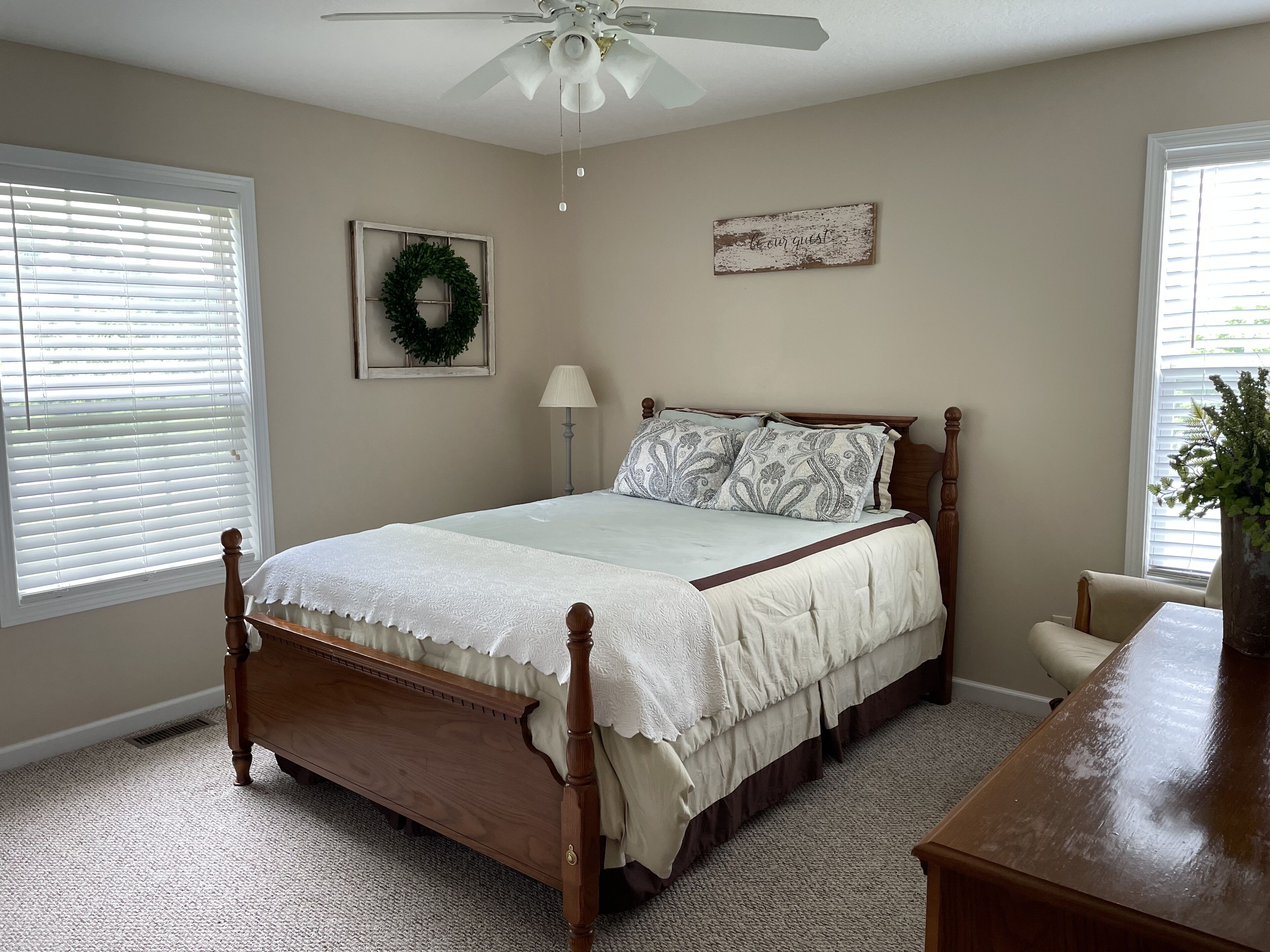 4 bedrooms, desk, travel crib, free WiFi