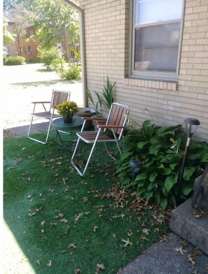 Terrace/patio - Popular Edgewater Neighborhood. (Rockford)