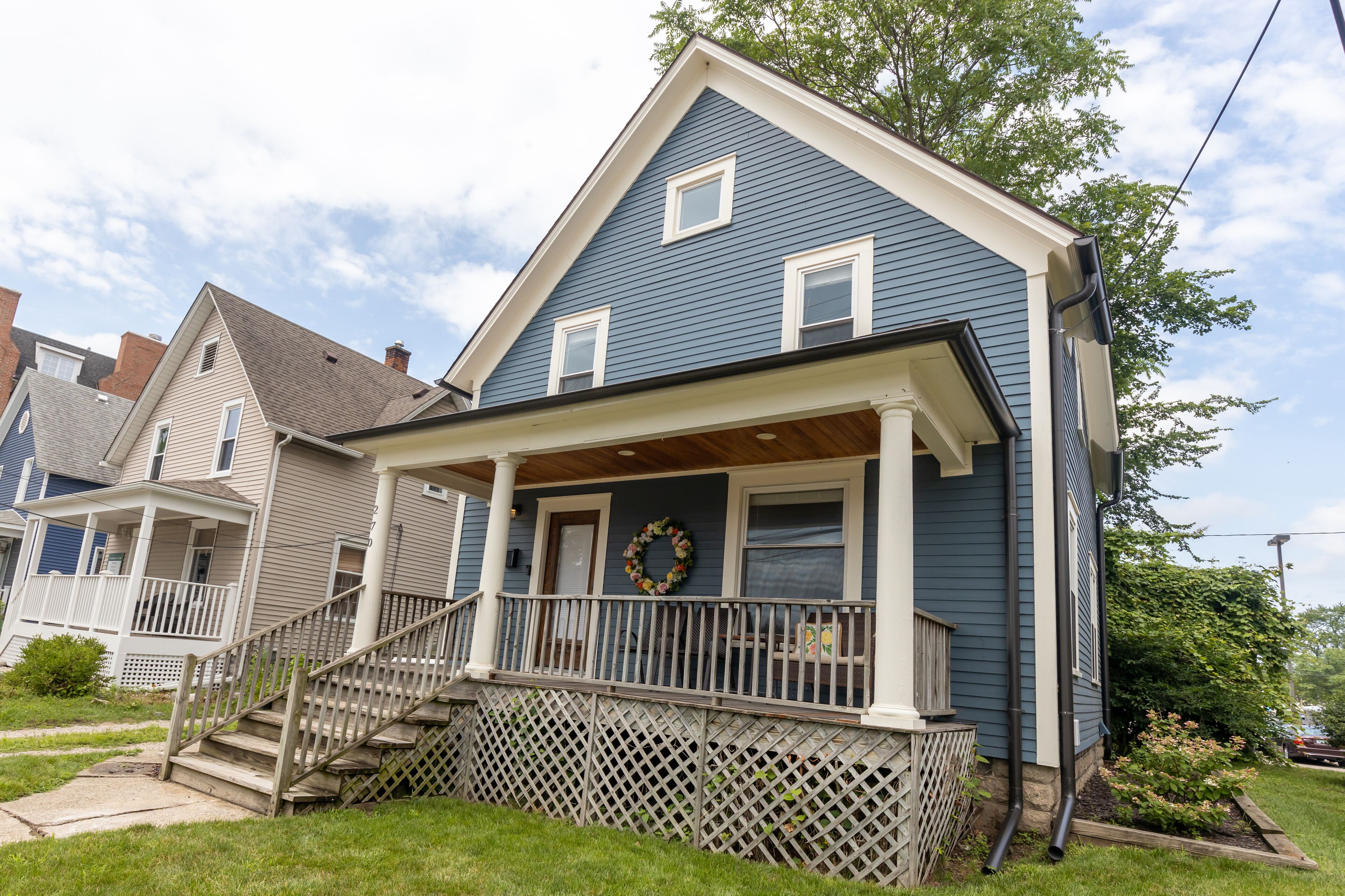 3 BR in Heart of Downtown Plymouth House- Walking distance restaurants and shops