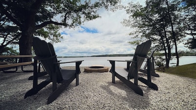 Lake Dubay - Private Beach, Pontoon, Ski, Granite Peak, Sentry World, EV Charger