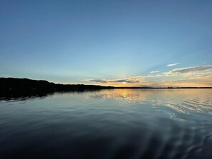 Aurinkotuoleja, rantapyyhkeitä