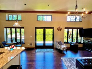 Smart TV, fireplace, books