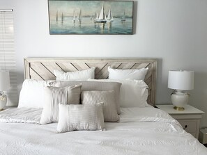 4 bedrooms, desk, iron/ironing board, travel crib