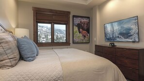 2 slaapkamers, een strijkplank/strijkijzer, gratis wifi, beddengoed
