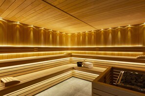 Couples treatment room(s), sauna, steam room, massages