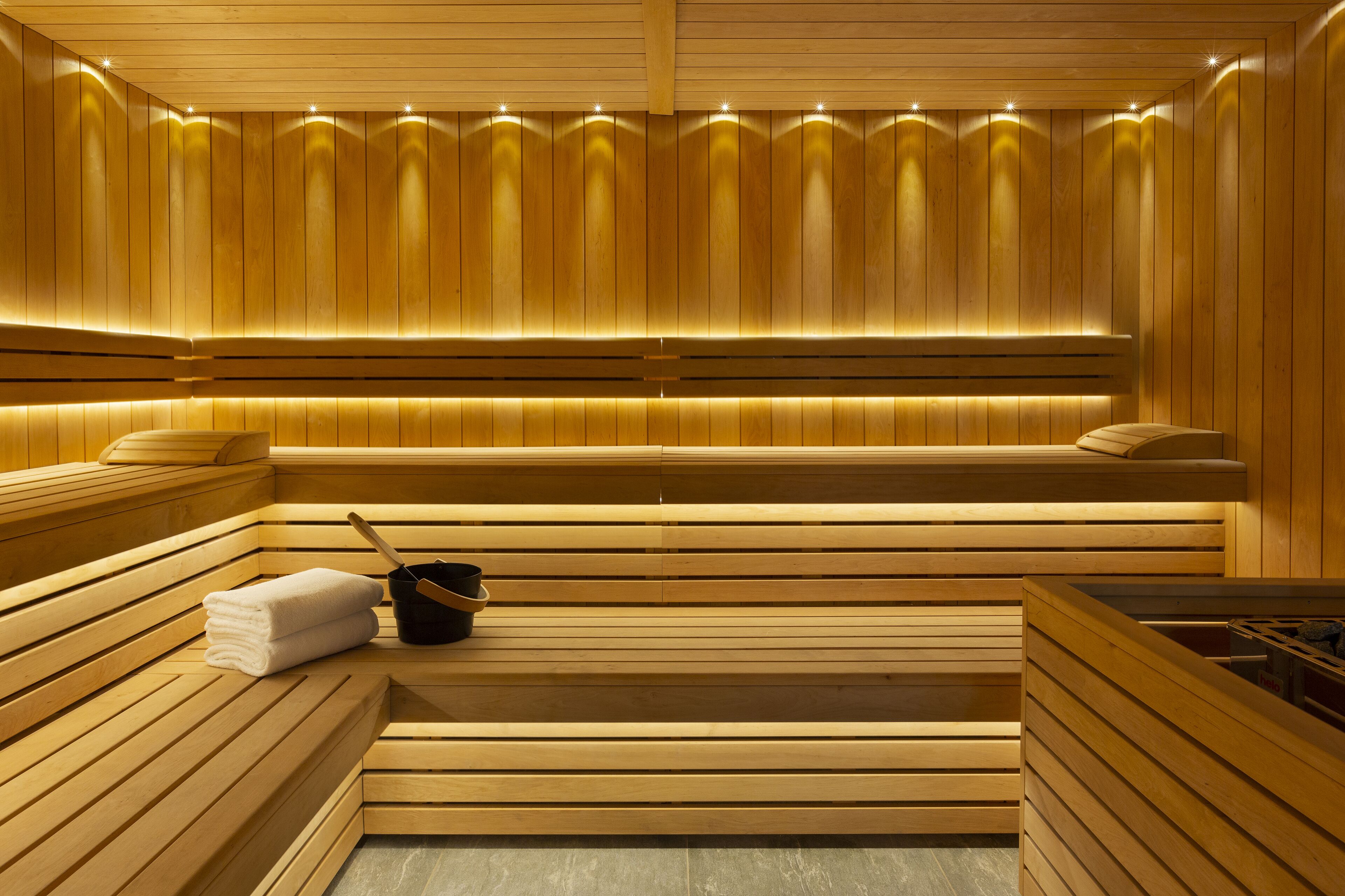 couples treatment room(s), sauna, steam room, massages