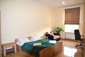 Comfort Double or Twin Room | Iron/ironing board, free WiFi, bed sheets