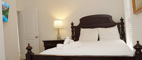 House, Multiple Beds (Cape Oasis) | 5 bedrooms, individually decorated, individually furnished