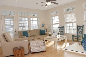 House, Multiple Beds (Cape Oasis) | Living area